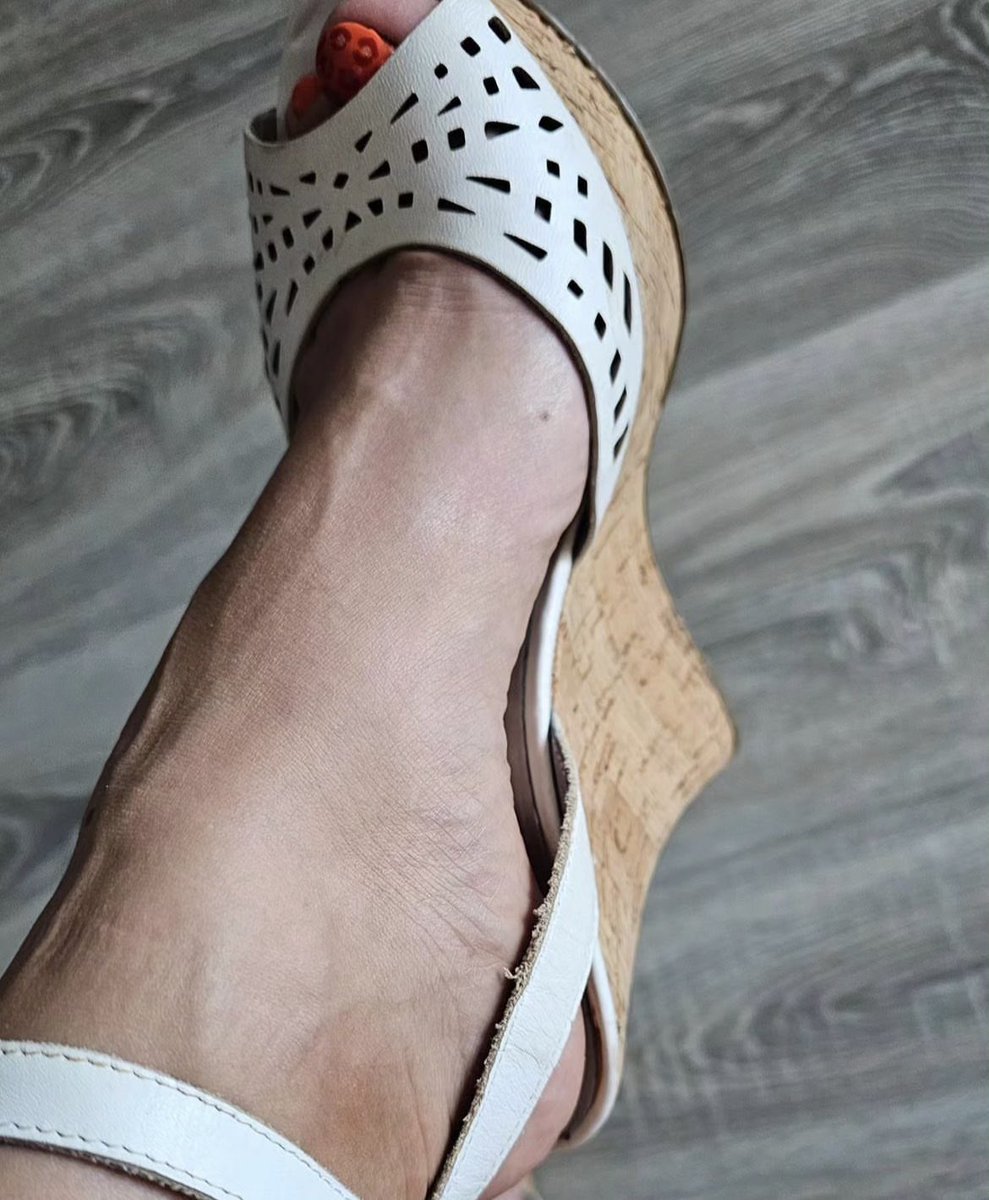 Loveli1Gorgeous's tweet photo. Sexy IG beauty!!!!
#phpinheels #wedgewednesday π₯π₯π₯π₯π
πΏπ£π
πΏπ£ππ
ππ
ππΏππΏπ¦π¦π¦ https://t.co/NKTEWSPMZg
