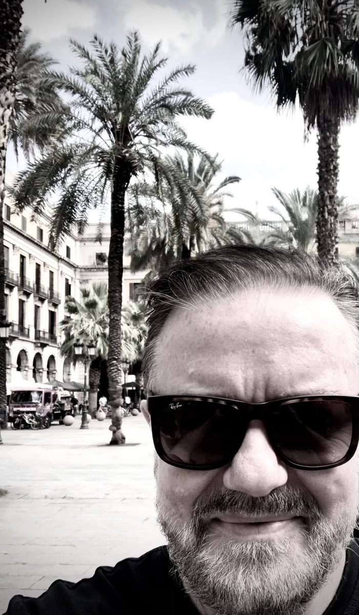 Ricky Gervais tweet media