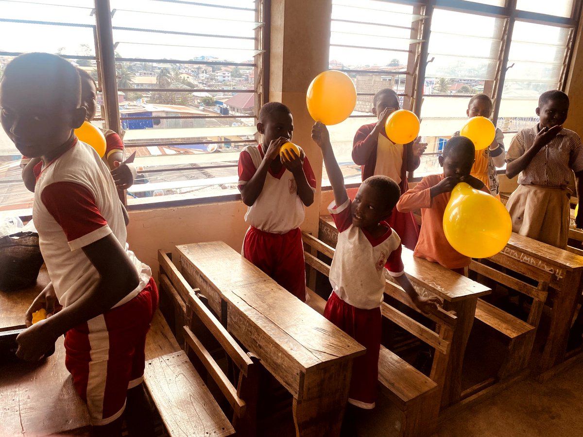 HBCentre4Speech's tweet photo. #myTurn2Talk #NewFadama cluster of schools 🇬🇭, feels great seeing how excited these kids are #SCIPROMS-an initiative helping learners who stutter manage speech difficulty &amp; participate in class/social activities effectively, boost confidence, &amp; empower to pursue dreams with zeal. https://t.co/syO7VkBLV6