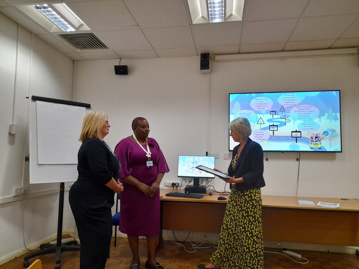 Privileged to visit @MSEHospitals today for a presentation by @catherinemorg3 to celebrate them being awarded The National Preceptorship Interim Quality Mark! @DianeSarkar @Lizsum65 @OlusolaOdubanj2 Many, many congratulations! @sue_hatton1 @PaulRSewell @desireecox07 @MandyKer62