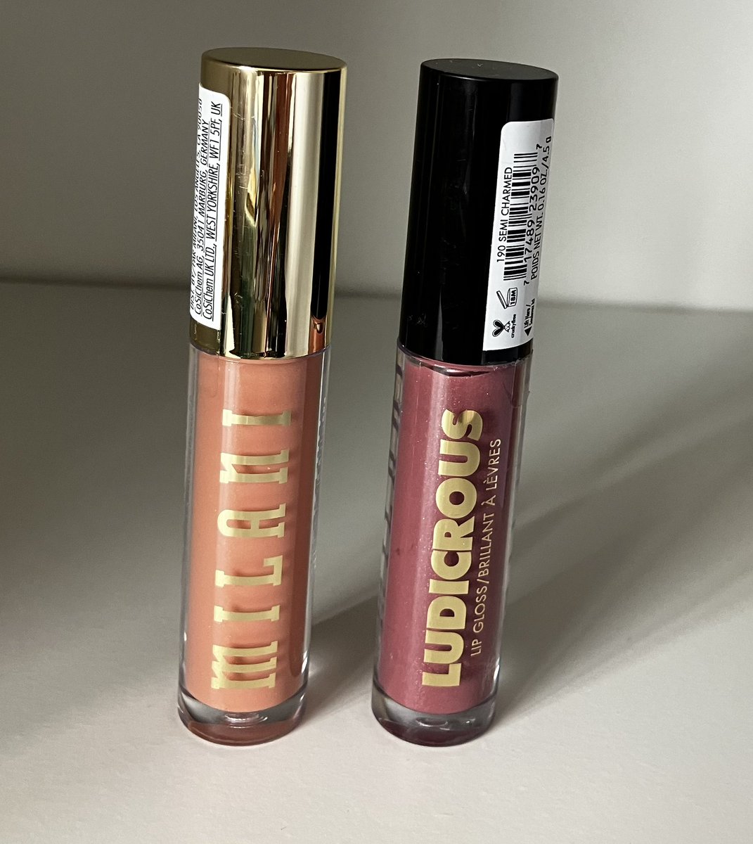 OldBeansix's tweet image. Just had my order delivered @milanicosmetics my lip glosses are amazing 👄🫦 will definitely be purchasing more products 💋 #VictimsOfAbuse #TruthPrevails #IStandWithMilani