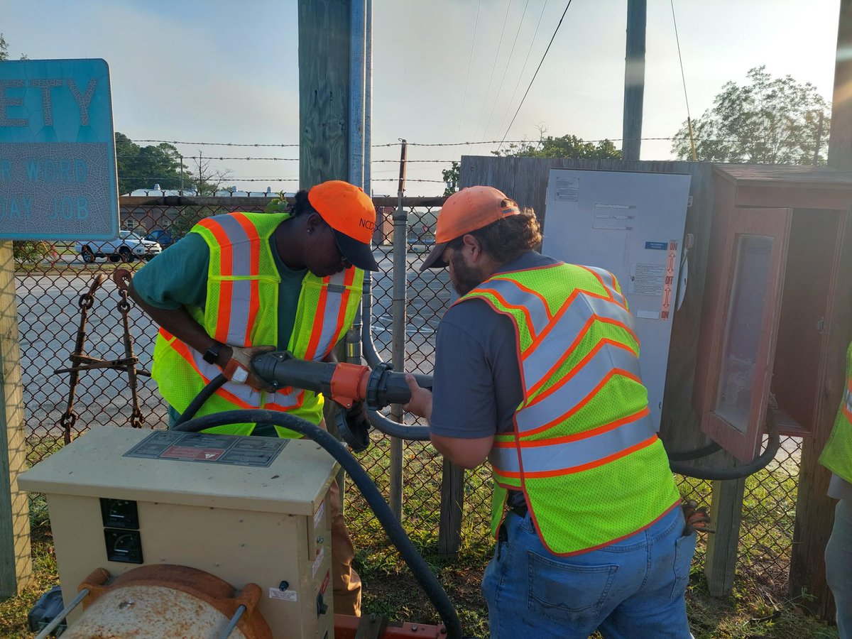 NCDOT_Scoast's tweet image. #NCDOT crews are preparing for #Idalia, including in #LenoirCounty. 

Remember to use DriveNC.gov before, during and after the storm.