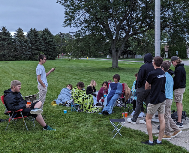 LuthWestland's tweet photo. 🌞Earlier this morning, our seniors participated in the 3rd Annual Senior Sunrise❗️

St. Michael Lutheran School alumnus Callum Gruenhagen led a devotion for his fellow seniors as they enjoyed breakfast while watching the sunrise. 🌅 https://t.co/uZykMYkvY9