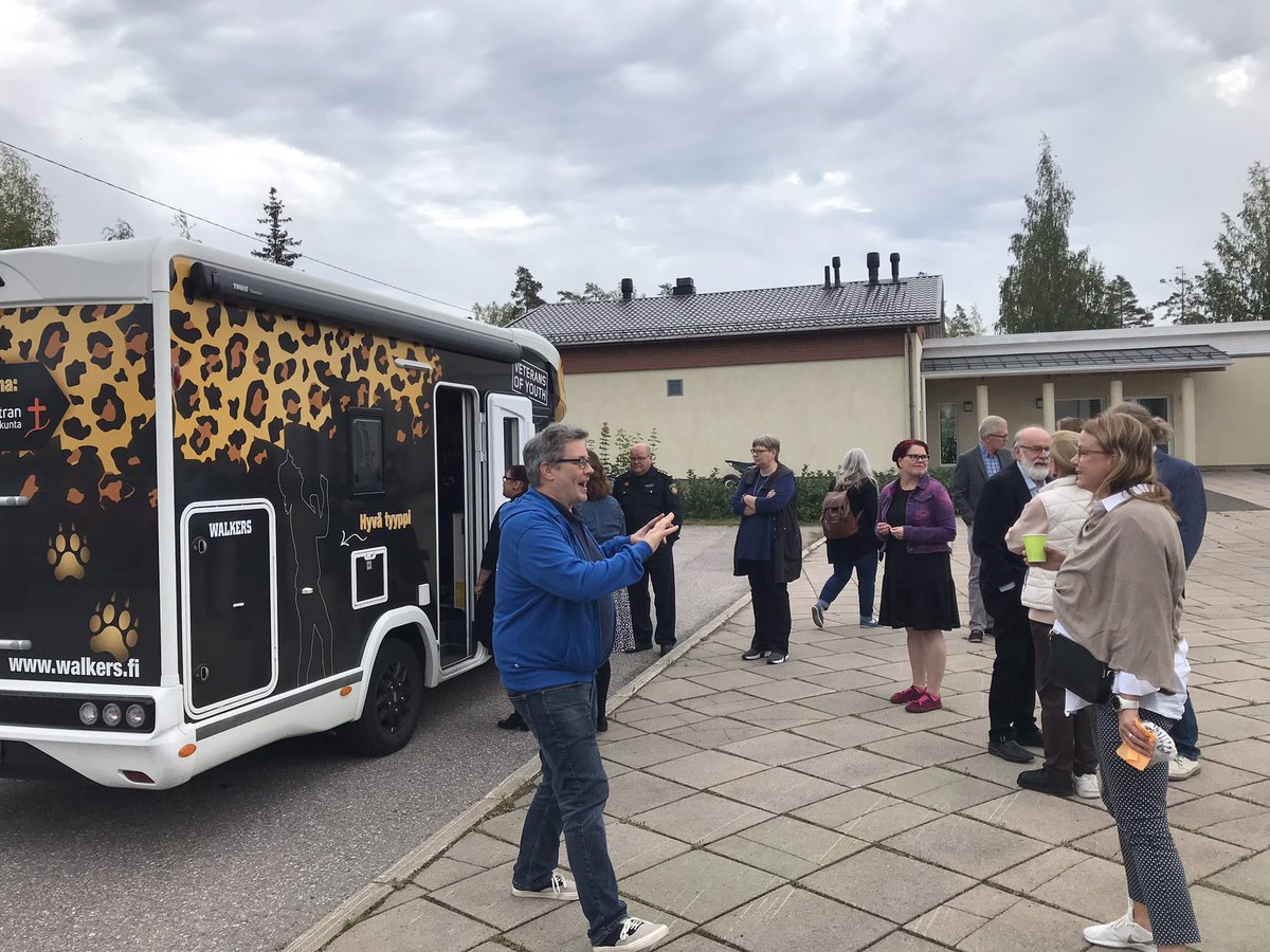 Maakunnallinen #hyte’johtoryhmä tutustui tänään <a href="/Imatrankaupunki/">Imatran kaupunki</a> #walkersauto’toimintaan. Kiitos <a href="/MinnaRovio/">Minna Rovio</a> teette tärkeää ja merkityksellistä työtä. Toivottavasti mallia monistetaan myös alueemme muihin kuntiin 👍😊 #liikkuva #nuorisotyö #hyte’ä parhaimmillaan