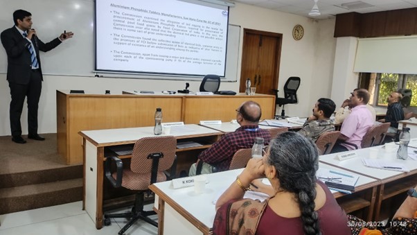 Dr. Navdeep Singh Suhag, Deputy Director, CCI, addressed participants at AJNIFM on 'Competition Issues in Public Procurement' on 30.08.2023. This furthers the goal of Competition Advocacy on Public Procurement.

#advocacyprogramme #competitioncommission #CCI