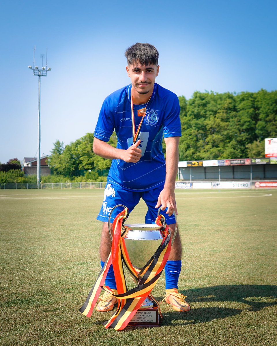 sachatavolieri's tweet photo. 🐼 Infos #ASEupen :
🇹🇷⭐️ Le jeune talent belgo-turc Bertan Caliskan (génération 2005) quitte le #KAAGent & rejoint les Pandas où il débutera avec les Espoirs.
✍️ Contrat de 2 ans + une année d'option. #mercato #JPL https://t.co/SeBP9DkzjL