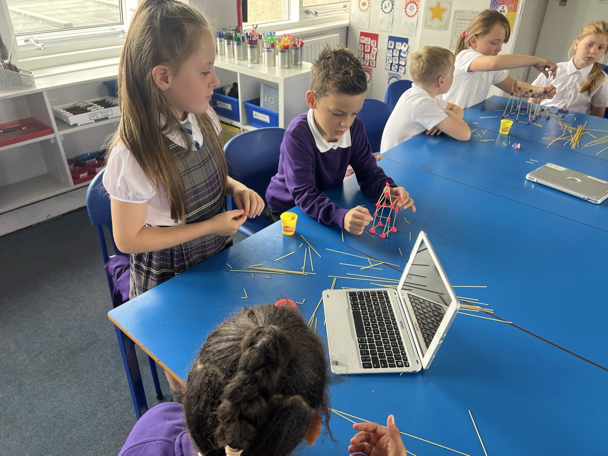 MissMorrisonBPS's tweet photo. We used our problem solving and team work skills to create a chosen landmark using Playdoh and spaghetti. We had some excellent models of landmarks such as the Great Pyramid and Big Ben! 🇬🇧 https://t.co/d7aGZbK3Hu