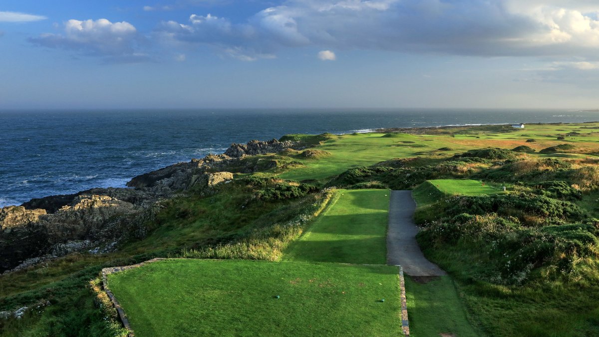 GolfBuddyTours's tweet photo. Unleash your golfing adventure in Northern Ireland! ⛳️🍀 Explore iconic links courses like Royal County Down and Royal Portrush, and savor hidden gems like Castlerock and Ardglass. It's golfing paradise in Northern Ireland! #GolfingAdventure #NorthernIrelandGolf https://t.co/i6CSIGx3Xw