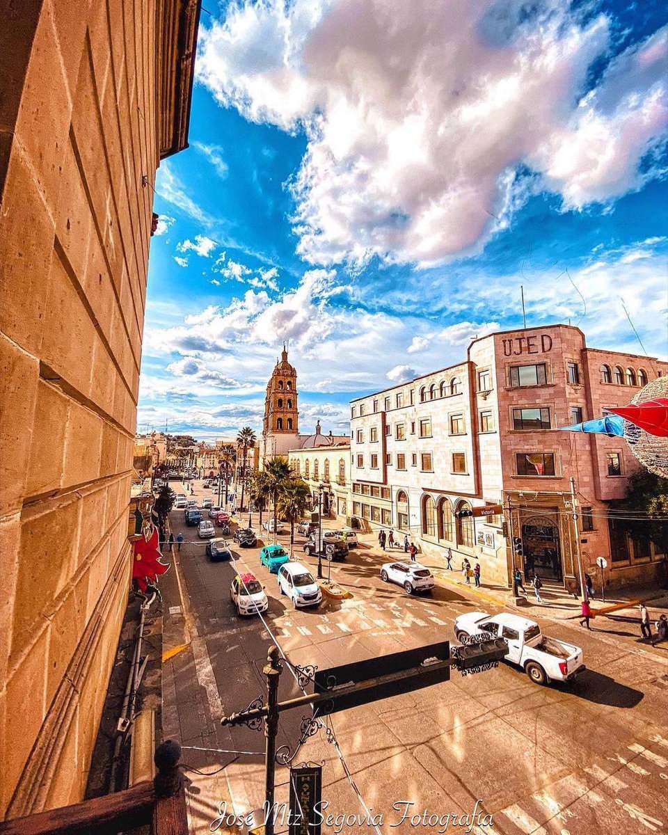 Durango es bello por todos los ángulos, recorre las calles de una ciudad patrimonio mundial de la humanidad. #SorpréndeteDeDurango 
📸 José Mtz Segovia