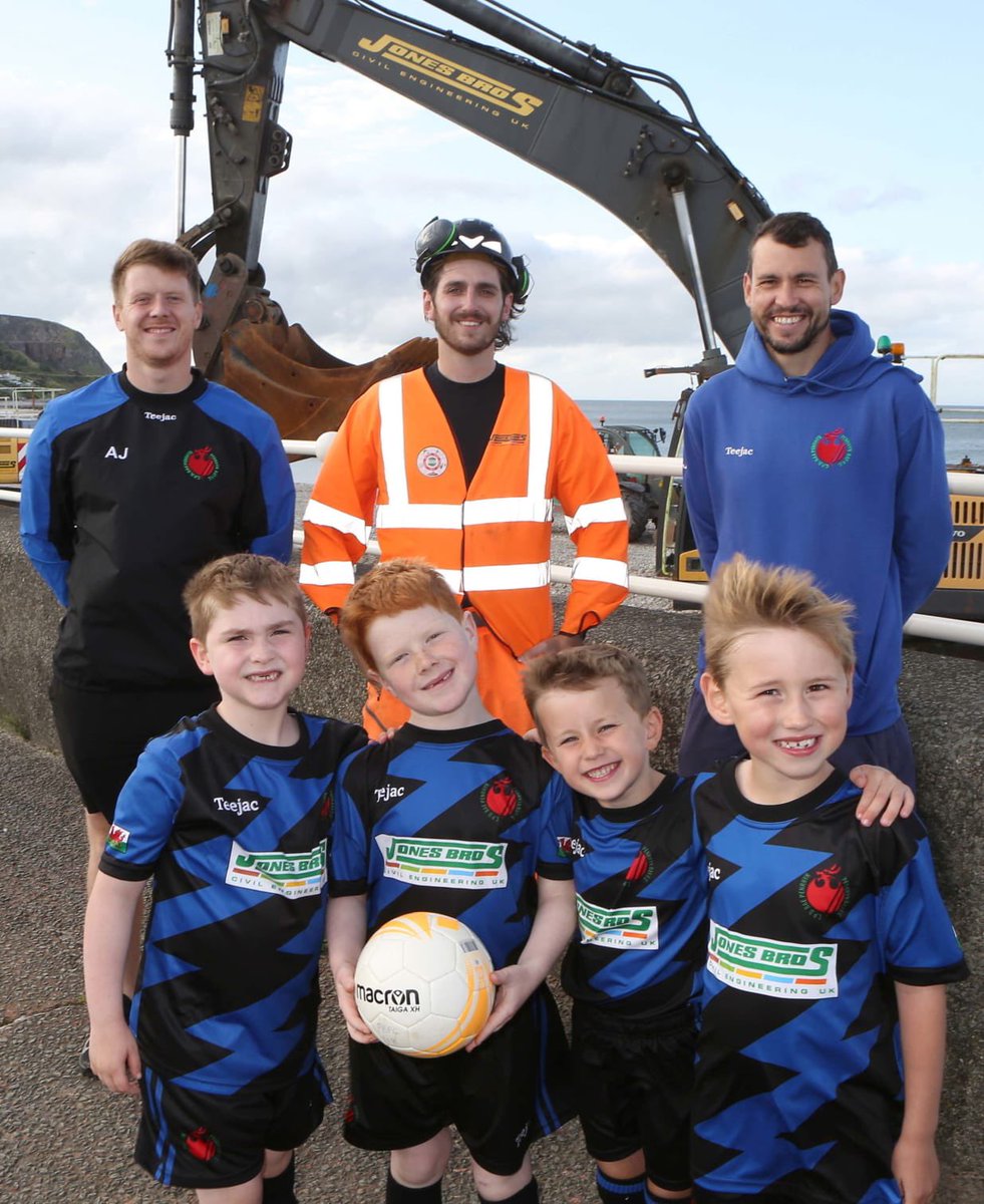 Penrhyn Bay FC tweet media