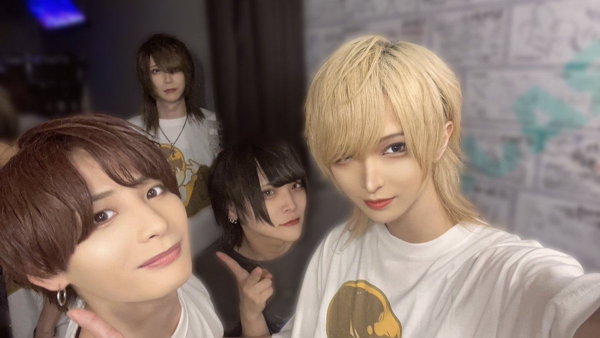 SM_oto_'s tweet photo. パンピなのでコラボだけですが、2ヶ月ぶりのステージ来てくれてほんっっとにありがとう·͜·ᰔᩚ
招待集めてくれた人もありがとう🙏🙏
あすな誕生日おめでとう🎂歳上🎶 https://t.co/obCjEjdmPs