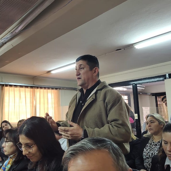 lr_trabajo's tweet photo. 🗣️El equipo de Asesoría Gral de Gobierno encabezado por el Dr. Pedro Goyochea, #capacitaron al personal interno de nuestra Secretaría sobre la #Ley Provincial Nº 4.044 de Procedimiento Administrativo con el objetivo de mejorar la atención y celeridad de los actos administrativos. https://t.co/hLfO6fbZAI