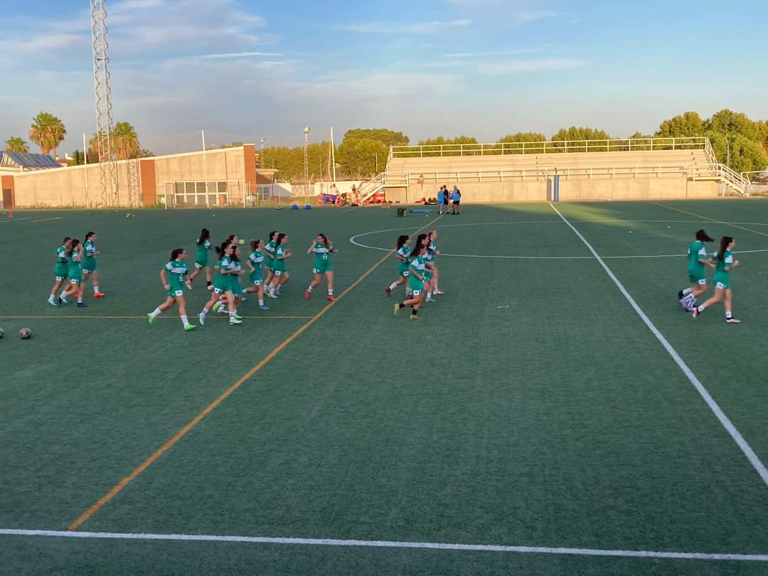 FEXFemenino's tweet photo. Las de Villanueva ya se ponen en marcha.
Objetivo ascenso 💪
@cfvillanovense https://t.co/tK3rAss1Yn