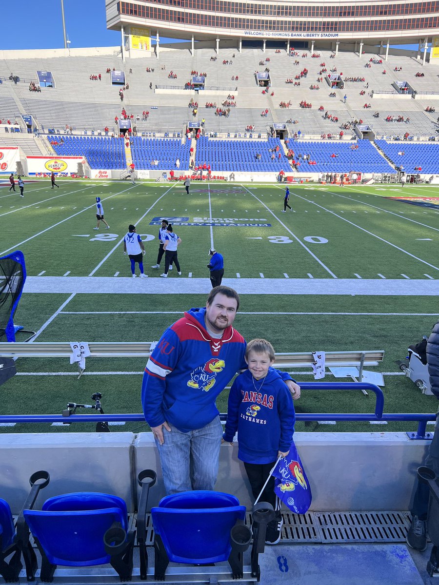 codyj35's tweet photo. @Co_Sexton We’re looking forward taking another road trip to a bowl game at the end of the season! https://t.co/abTvqcFfeU