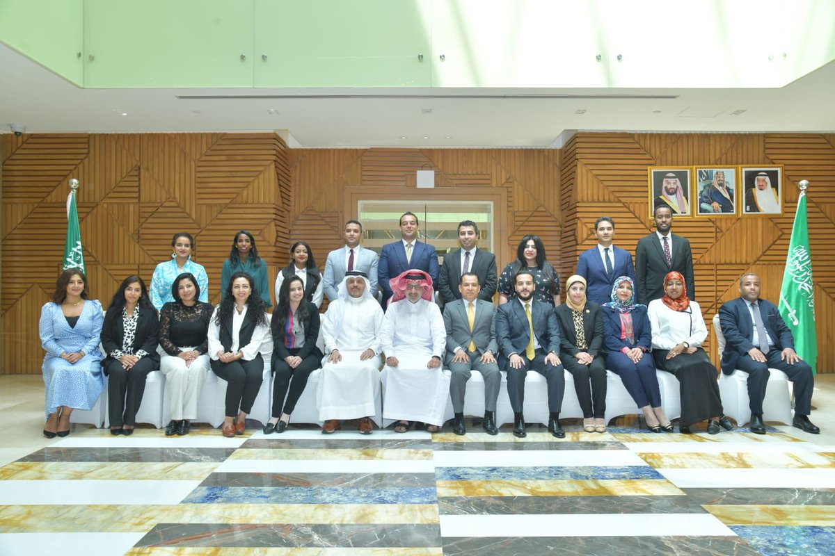 KSAembassyIND's tweet photo. استقبل السفير أ. صالح بن عيد الحصيني في مقر السفارة اليوم رئيس بعثة الجامعة العربية في نيودلهي @arableague_gs ويرافقه عدد ٢٢ متدربا من الدبلوماسيين التابعين للأمانة العامة لجامعة الدول العربية . https://t.co/IpbCWCii26
