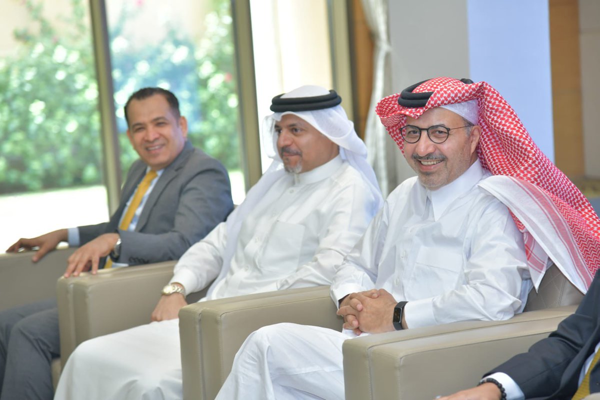 KSAembassyIND's tweet photo. استقبل السفير أ. صالح بن عيد الحصيني في مقر السفارة اليوم رئيس بعثة الجامعة العربية في نيودلهي @arableague_gs ويرافقه عدد ٢٢ متدربا من الدبلوماسيين التابعين للأمانة العامة لجامعة الدول العربية . https://t.co/IpbCWCii26