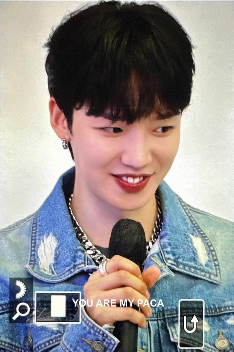 limym_'s tweet photo. .. 그대로다 저 앞니... https://t.co/dptEPuebqe