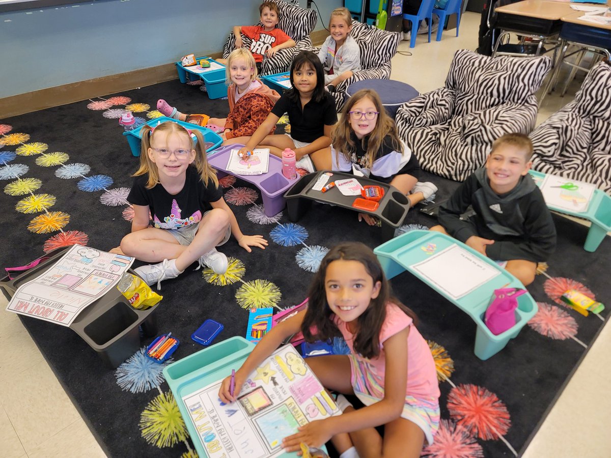 MrsWalkerWES's tweet photo. Second graders are hard at work on Day 3!  They are learning to make good choices about where they like to work in the room! https://t.co/mqGgzvzmpt