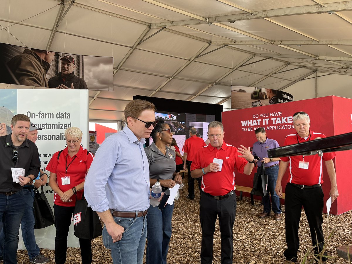 Chris Riley tweet media