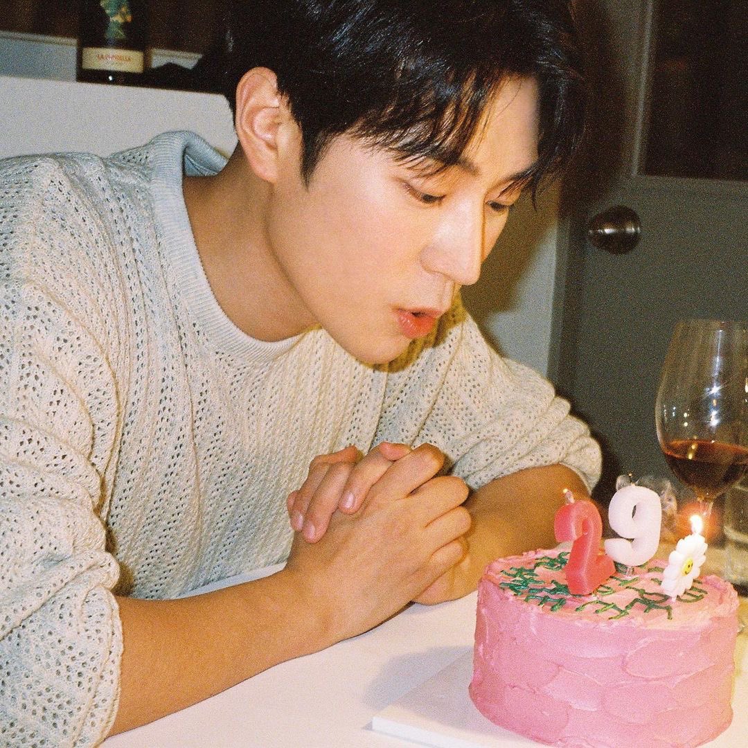 errmemy's tweet photo. D-100 https://t.co/cuzXZrh8RN