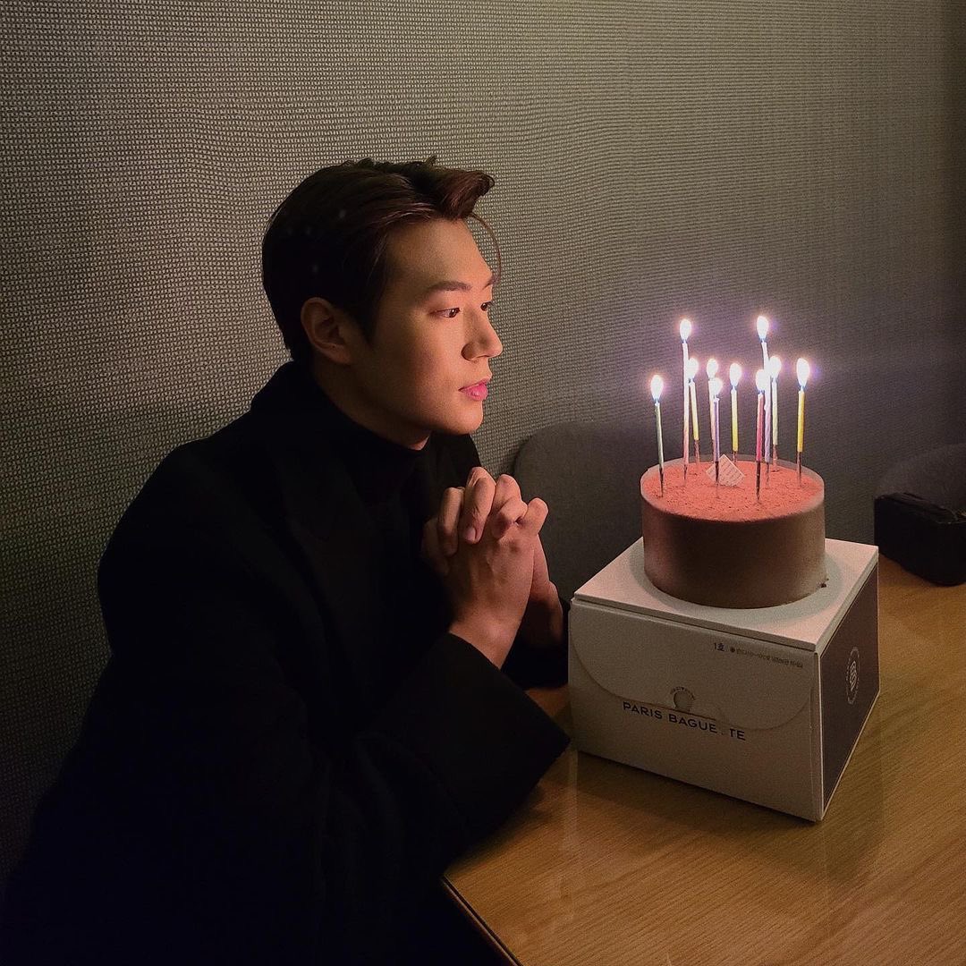 errmemy's tweet photo. D-100 https://t.co/cuzXZrh8RN