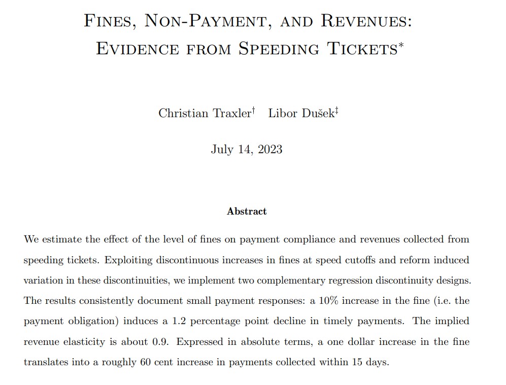 Christian Traxler (@chtraxler) on Twitter photo How strongly does payment non-compliance increase if monetary fines increase?
🚨New(ish) paper🚨with <a href="/dusek_libor/">Libor Dusek 🇪🇺 🇨🇿🦔</a> – forthcoming in JLEO – studies this question using rich data on 🇨🇿speeding tickets:
👉ideas.repec.org/p/bdp/dpaper/0…
short🧵: How strongly does payment non-compliance increase if monetary fines increase?
🚨New(ish) paper🚨with <a href="/dusek_libor/">Libor Dusek 🇪🇺 🇨🇿🦔</a> – forthcoming in JLEO – studies this question using rich data on 🇨🇿speeding tickets:
👉ideas.repec.org/p/bdp/dpaper/0…
short🧵: