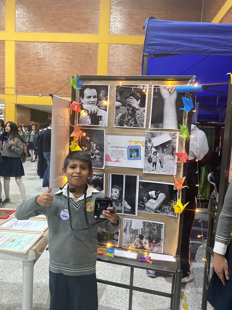 Educacionbogota's tweet image. Así sé vivió el Foro Local Bosa #BioDiversa. 🗣️
86 experiencias pedagógicas, presentadas por 36 Colegios Distritales y 4 Colegios Privados.🤝☀️
513 estudiantes, docentes y padres de familia como ponentes de las diferentes experiencias pedagógicas. 
#AprendizajesYDiversidad 🌳📸