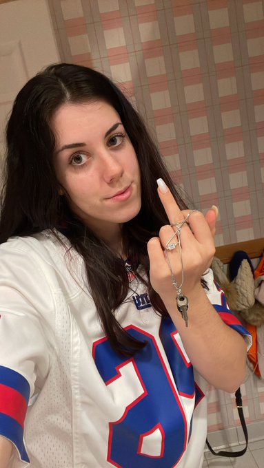 Sending to @diamondanii is the best feeling. Once you send, the spiral begins and you become a Brainwashed<a class="tags" href="/tag/diamondanii">@diamondanii</a>