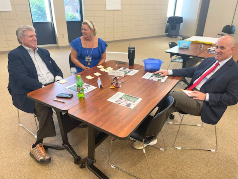 PrichardCom's tweet photo. This morning @prichardcom Board Chair, Clay Ford is in Owensboro with Mayor Tom Watson, community members and school staff to discuss Full-Service Community Schools &amp; what that means for Kentucky education.

#KentuckySchools #EducationAdvocates https://t.co/S0ADeJrCy3