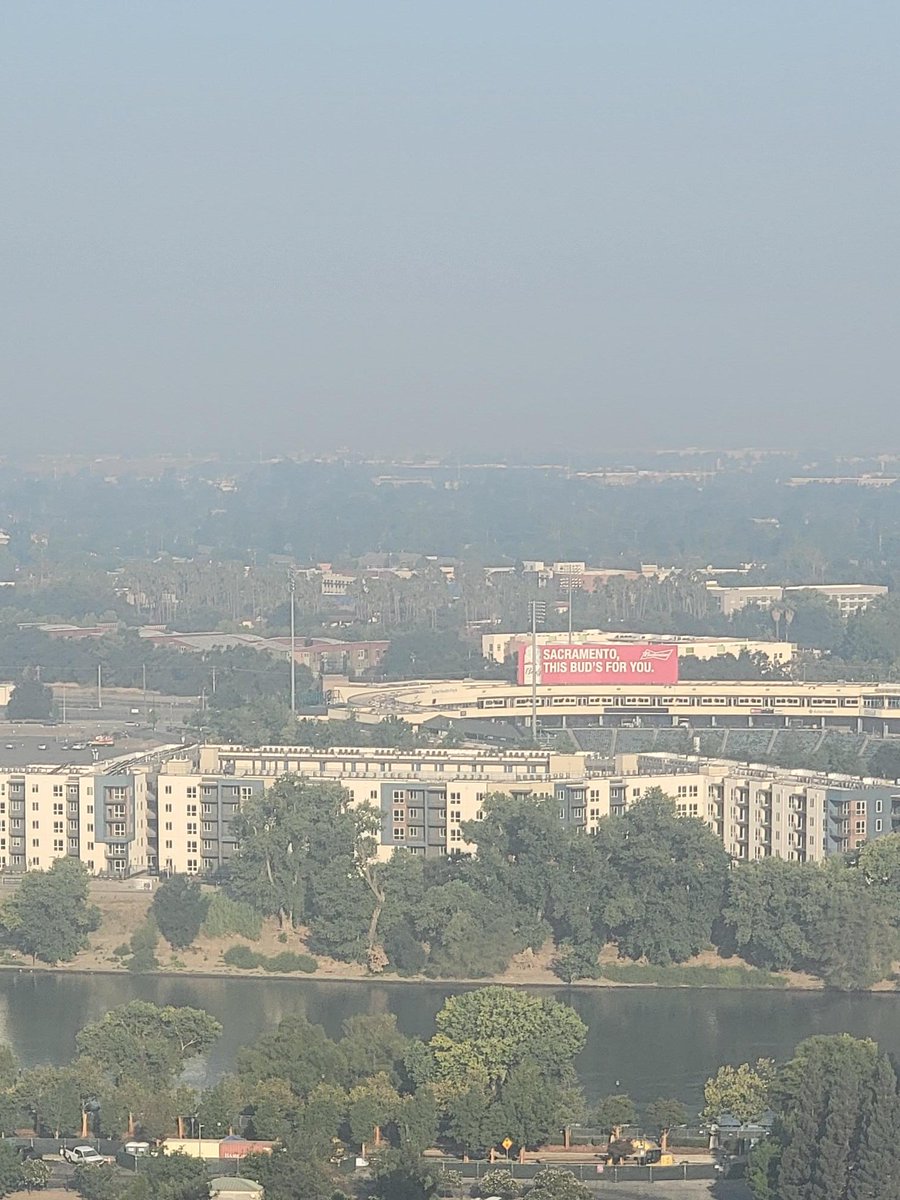 MattDias2773's tweet photo. Air quality in #sacramento valley is unhealthy.  Why....#wildfires in northwest California.  It is that time of the year again.  Assets at risk from wildfire also include our airsheds among other resources such as communities and public and private forestland.  @sparetheair https://t.co/Z5gbhbBs0S