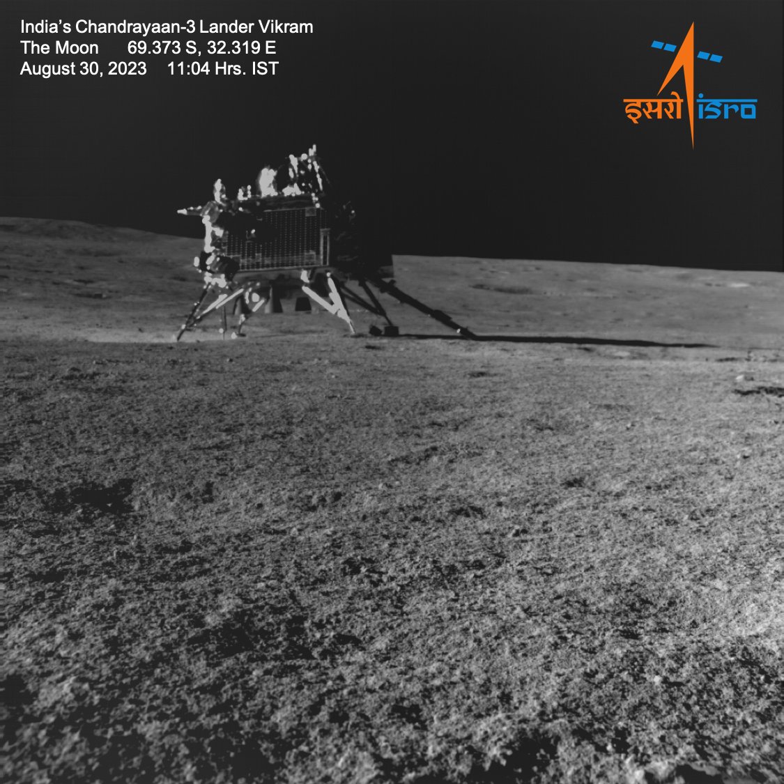 Beyond Borders, Across Moonscapes: India's Majesty knows no bounds!. Once more, co-traveller Pragyan captures Vikram in a Snap! This iconic snap was taken today around 11 am IST from about 15 m. The data from the NavCams is processed by SAC/ISRO, Ahmedabad.