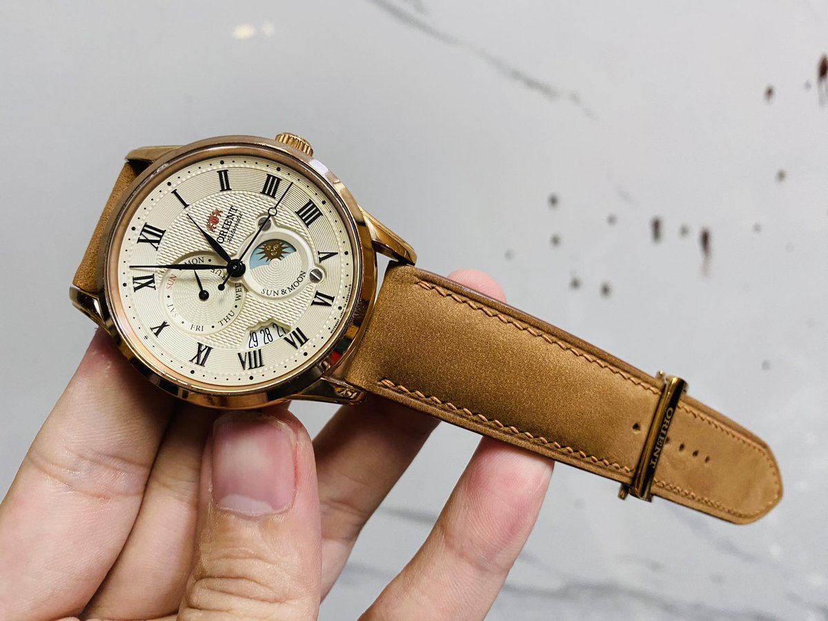 dohapre's tweet photo. Brown Nubuck Leather Watch strap for Orrient!
#dohale #leatherwatchstrap #orient 
https://t.co/cpck9AdShQ https://t.co/NdAOaHtuFw