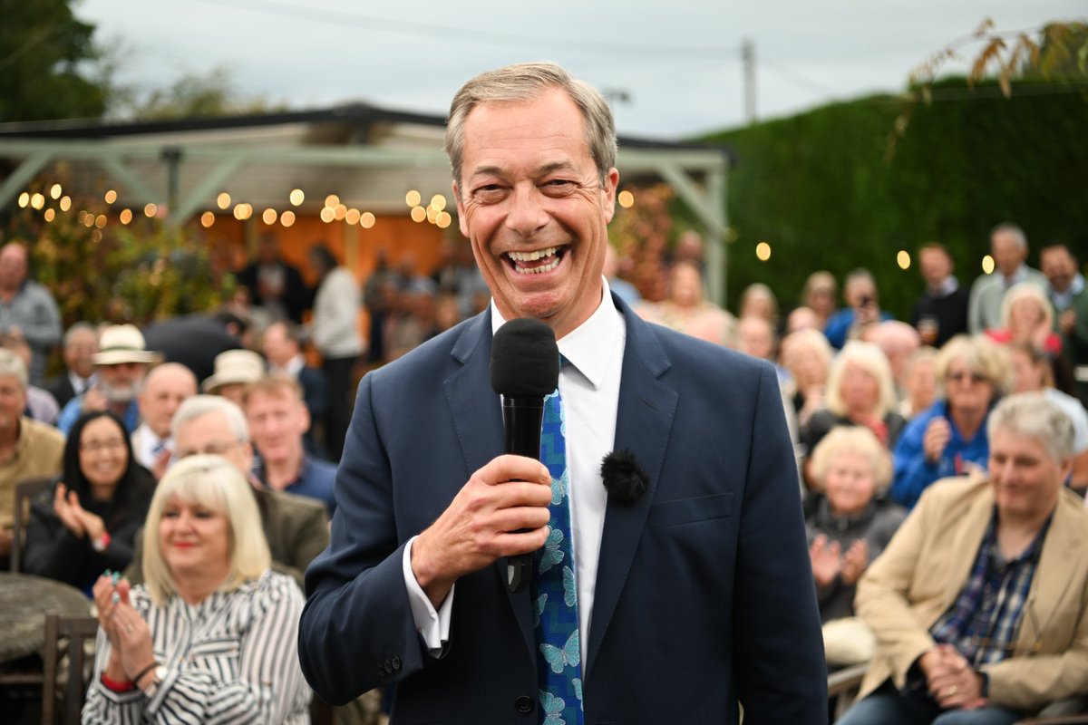 An epic Farage at Large live from Cudham in Kent last night. Many thanks to everyone who came down. #ULEZ