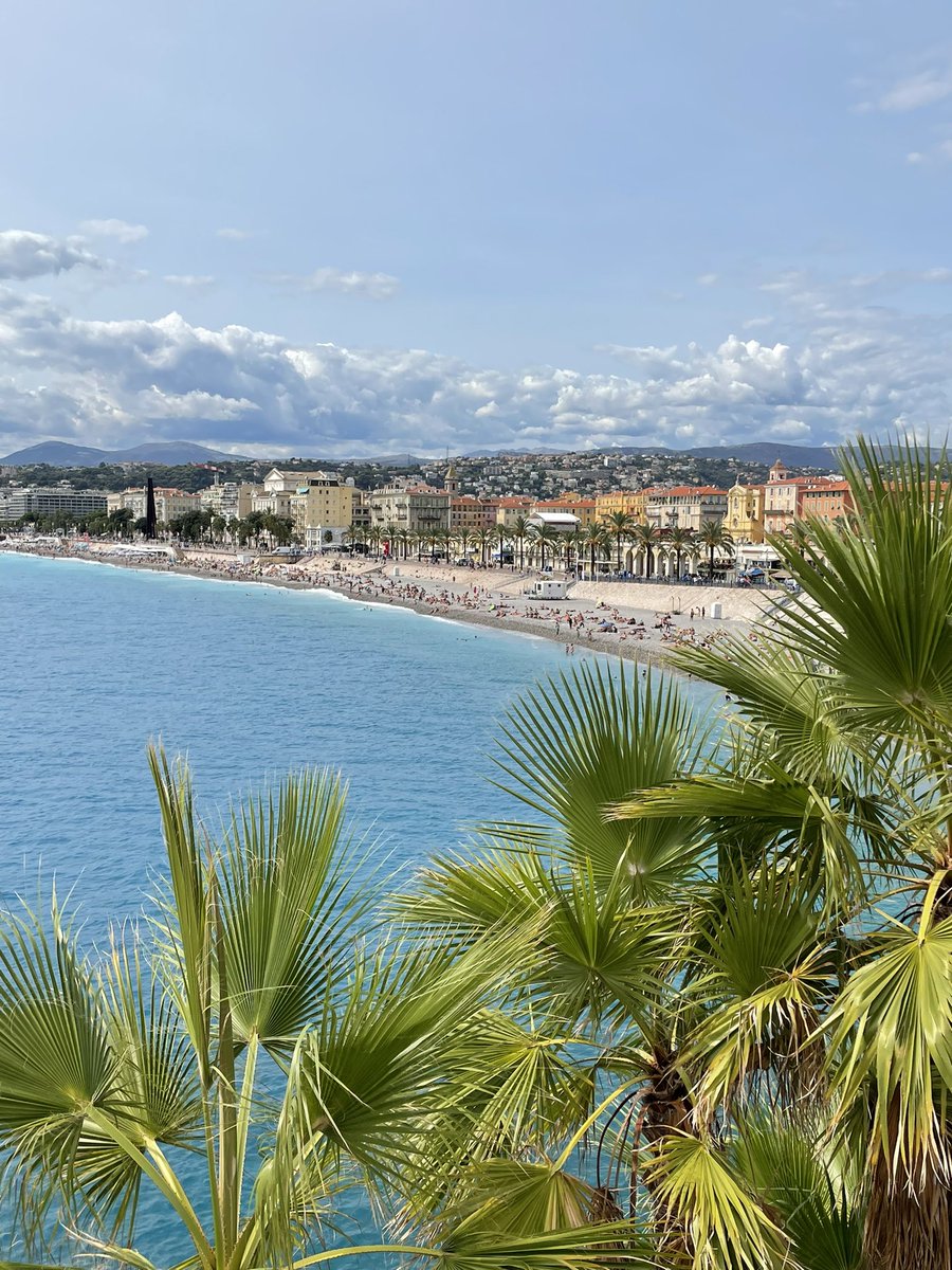 J’ai été 6 fois à Nice en 2 ans, mais jamais pour les vacances, j’aimerais bien venir une petite semaine ici un jour, pour juste profiter