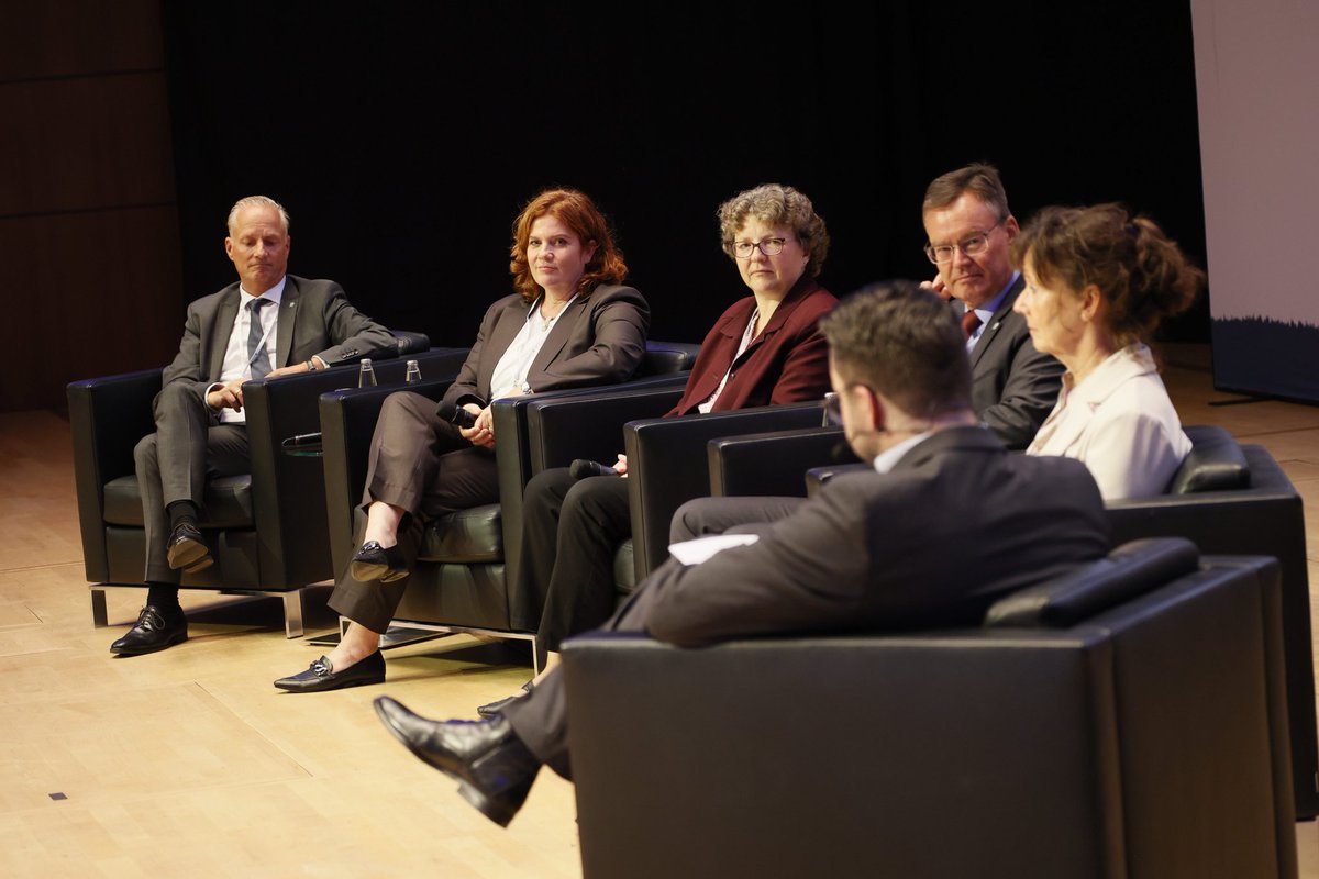 Sichere #Förderkulisse, pragmatische Lösungen für die #Energiewende, Abbau von #Bürokratie: so die Wünsche der sozial orientierten Wohnungswirtschaft an die Wohnungspolitik im Bund. Nur so bleiben bezahlbare #Mieten bei klimagerechten Beständen überhaupt möglich.