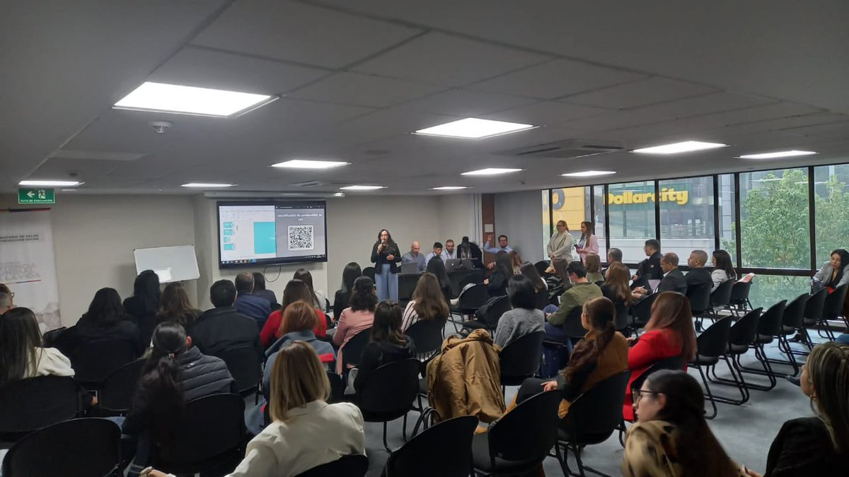 <a href="/invimacolombia/">Invima</a> y <a href="/MinSaludCol/">MinSalud Colombia 🇨🇴</a> realizan la mesa de participación ciudadana con actores del sector de dispositivos médicos, evento que tiene por fin socializar el proceso de actualización de los decretos marco de dispositivos médicos y reactivos de diagnóstico in vitro.