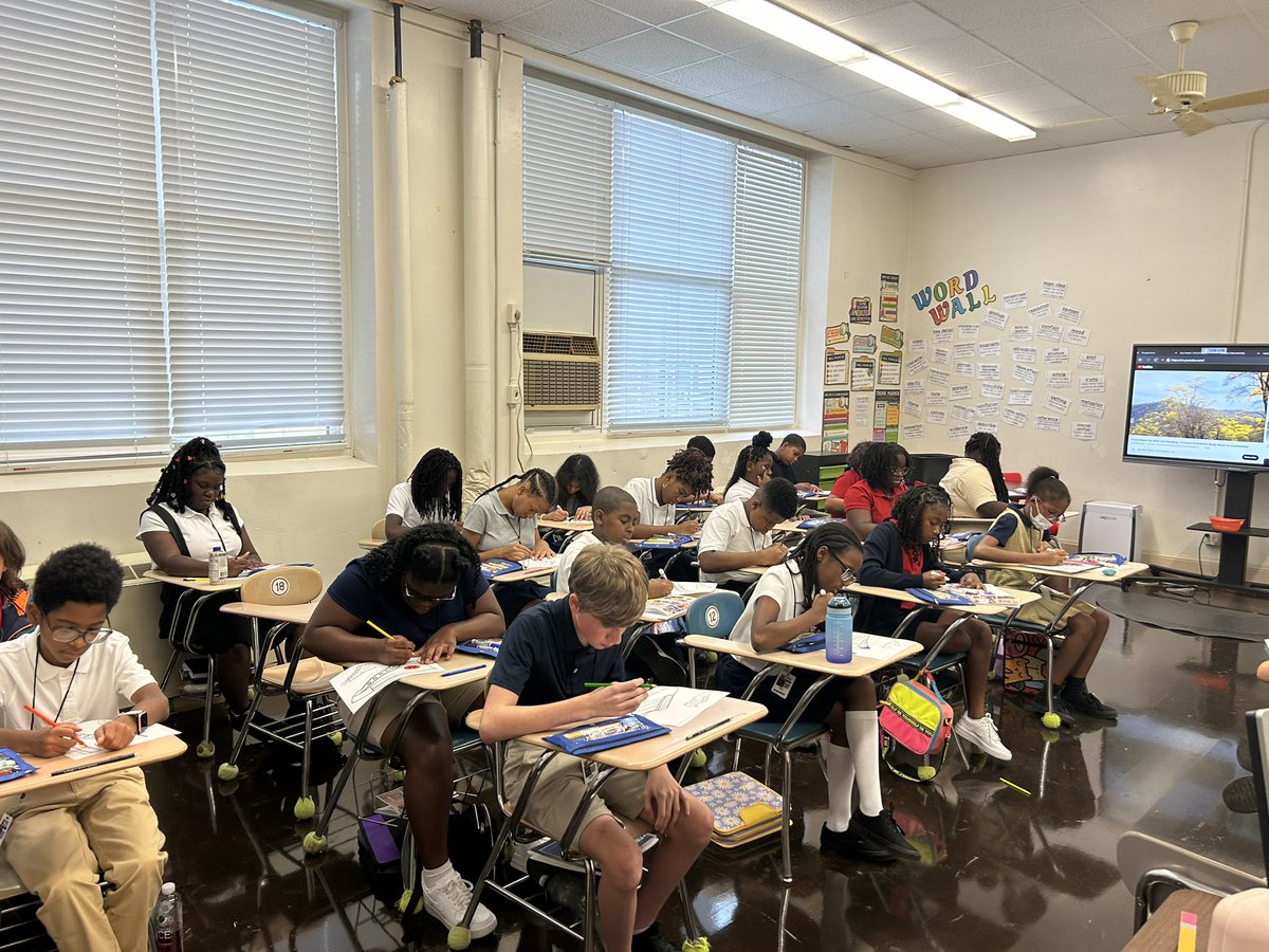 MsHayes_ELA's tweet photo. @71stCMS 6th graders are setting the stage for a phenomenal school year! #walkamileinmyshoes https://t.co/1J16msUXW7
