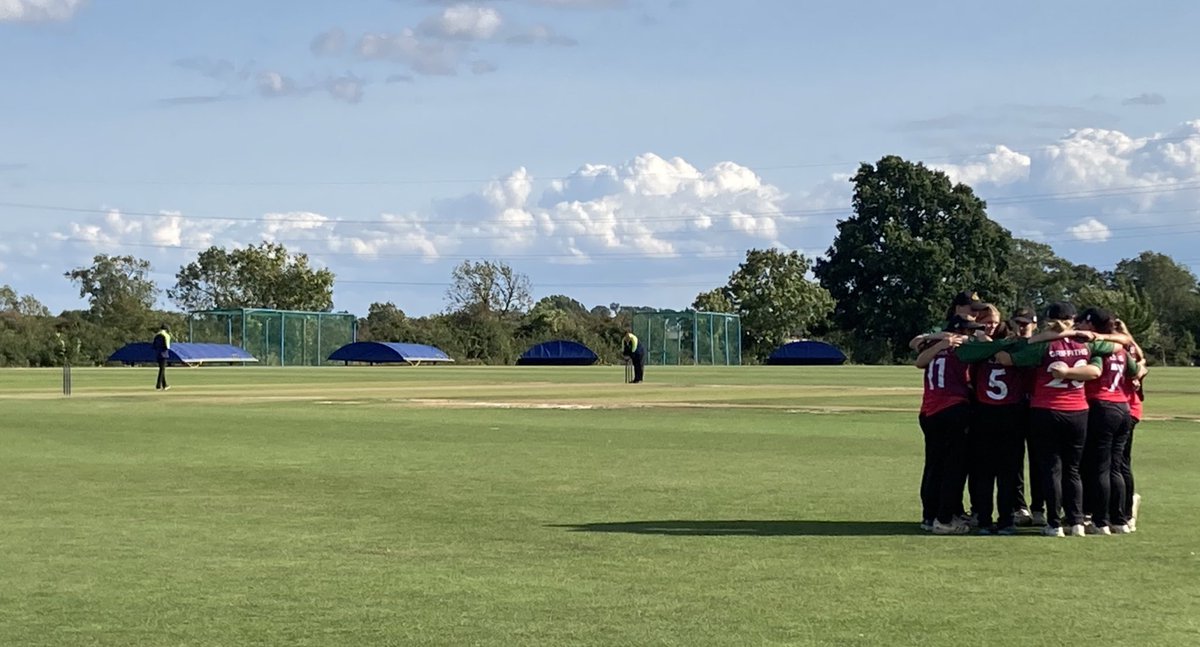 NorthernStars22's tweet photo. ⭐️u19s⭐️
ECB National Finals 
Final

Amy Scerri opening the bowling 

#starsareshining https://t.co/bbfAlaeHid