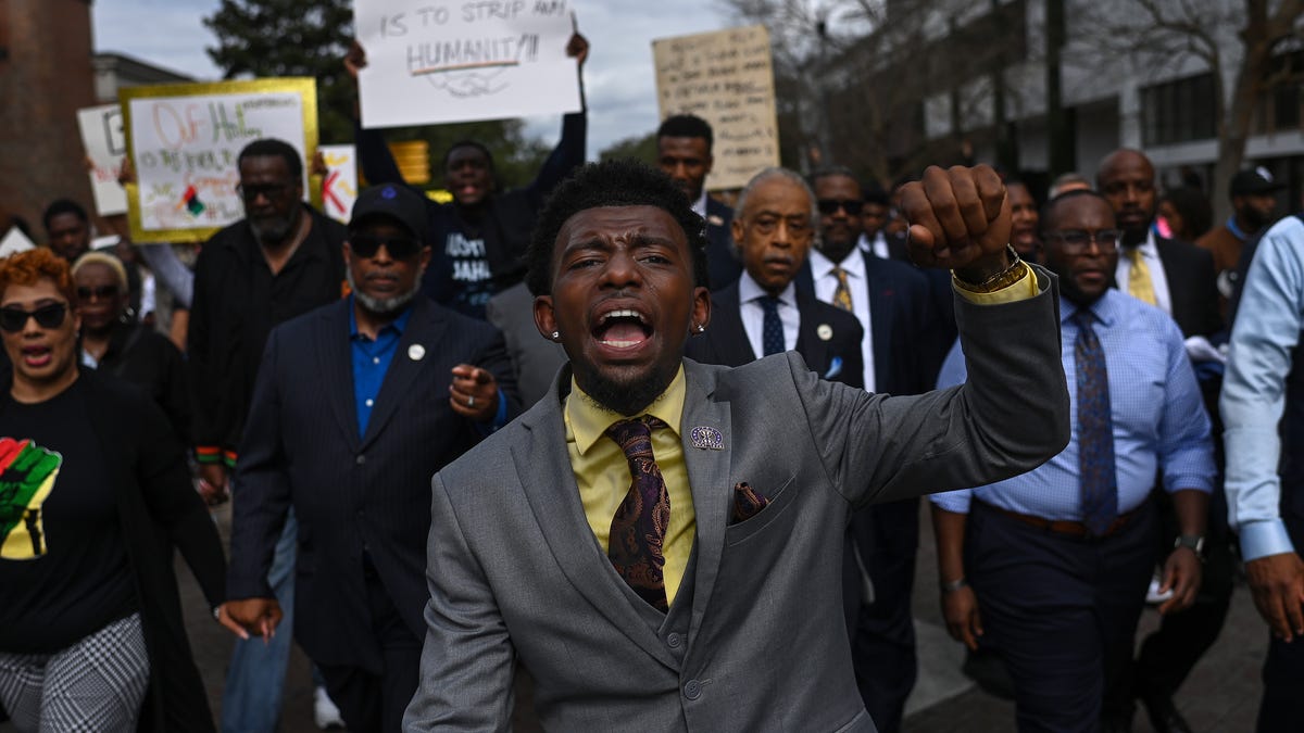 TheRoot's tweet photo. Why The Maga's Effort To Steal The Black Male Vote Has Surged, But Must Be Stopped https://t.co/Qk4LT2c58L https://t.co/j7MPMqR2kC