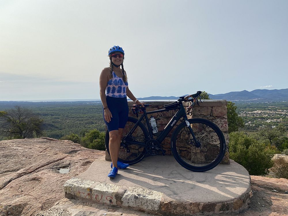 3GrandTours's tweet photo. A big ride today for @KTBooBewdley to the lookout point near Bagnols-en-Foret. And on the back of back-to-back rides. 64km with 900m of climbing. Great job but have a feeling her legs are going to hurt tomorrow. https://t.co/dHz7NA1xAk https://t.co/9te3syZjxf