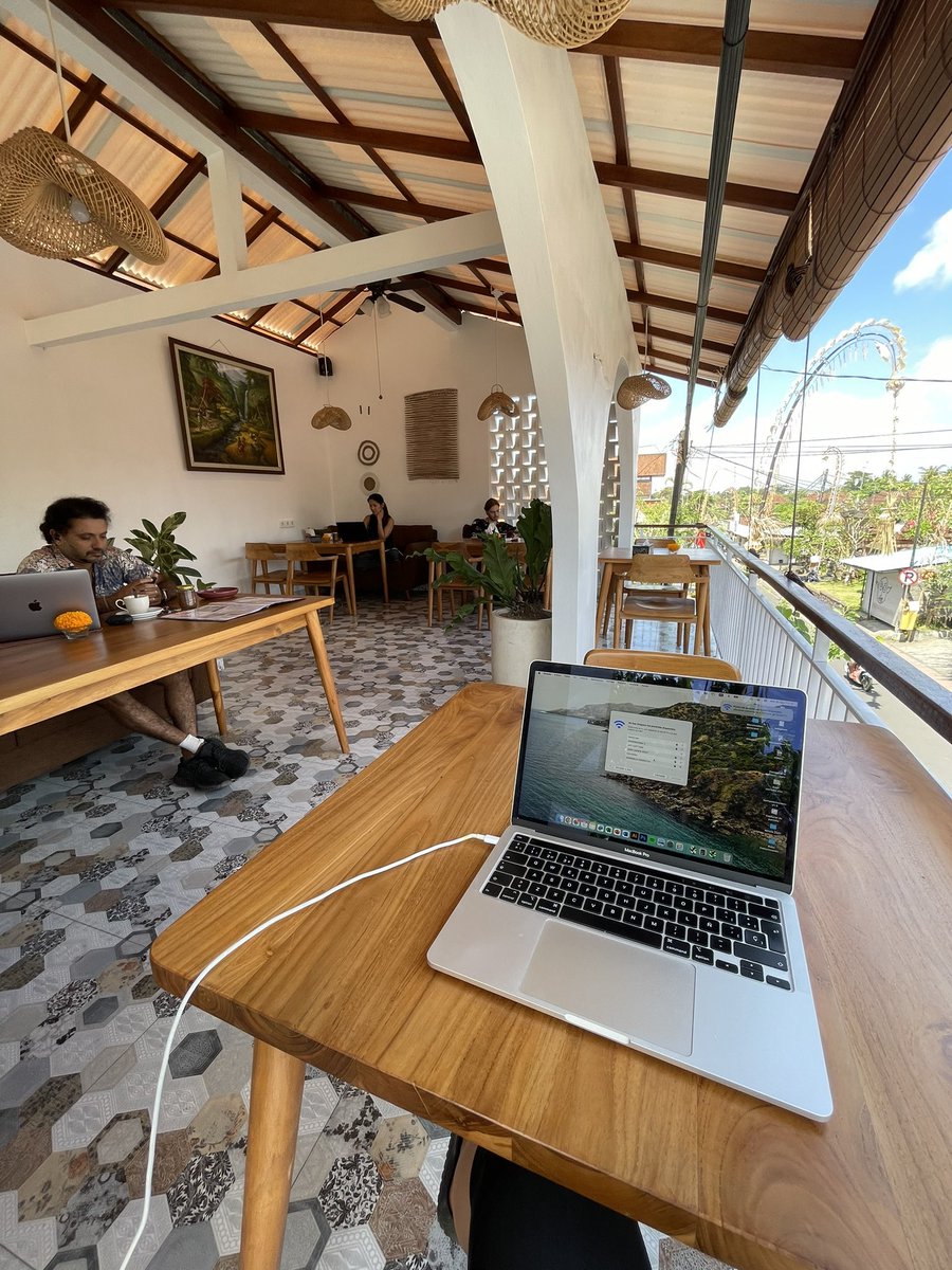 beldjuan's tweet photo. La vida en remoto 👩🏼‍💻 https://t.co/fPeOZftmLR