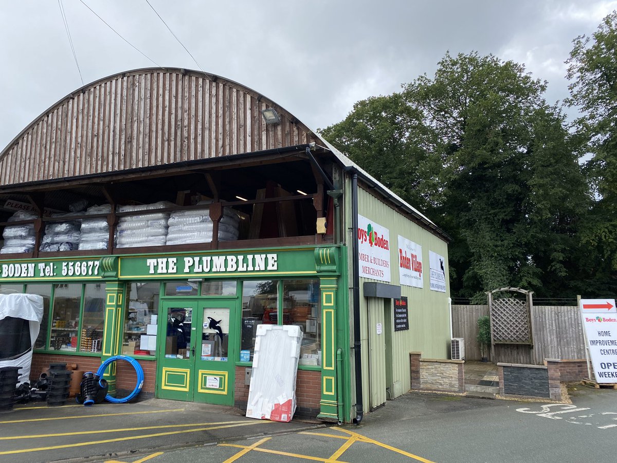 ResistantBoard's tweet photo. Chatting with trade customers & sales / product training @BoysAndBoden Welshpool today. Great fun & insightful questions talking all things #tilebacker #insulatedtilebacker #passivefireprotection #rendering I love this depot - can do attitude & a great mix of modern & nostalgia. https://t.co/fIVlSVDeMI