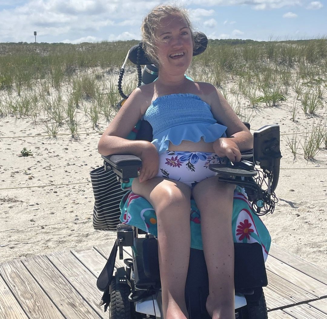 QuantumRehab's tweet photo. 🏖️🌊 Sun, sand, and smiles🌞

Happy National Beach Day, everyone! 🏝️🎉 Say "hi" to Marianne, enjoying the sun and sand on a perfect beach day! 💙

Tag your beach partner below!

#BeachDay #QuantumRehab #QRollModel #Beach #Sun #Sand https://t.co/Fd4HLkOGX1