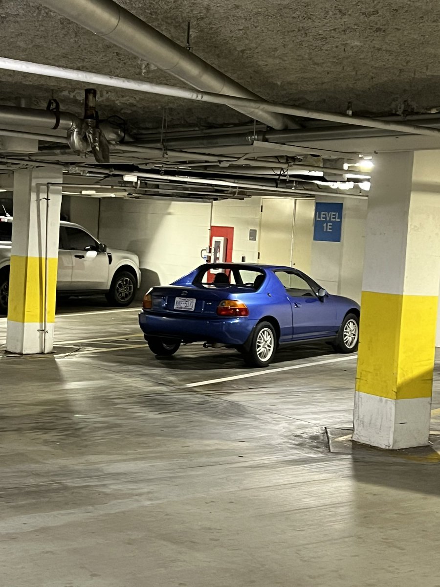 boring_cars's tweet photo. I’d give him a lil head pat https://t.co/urUQjSVbCU