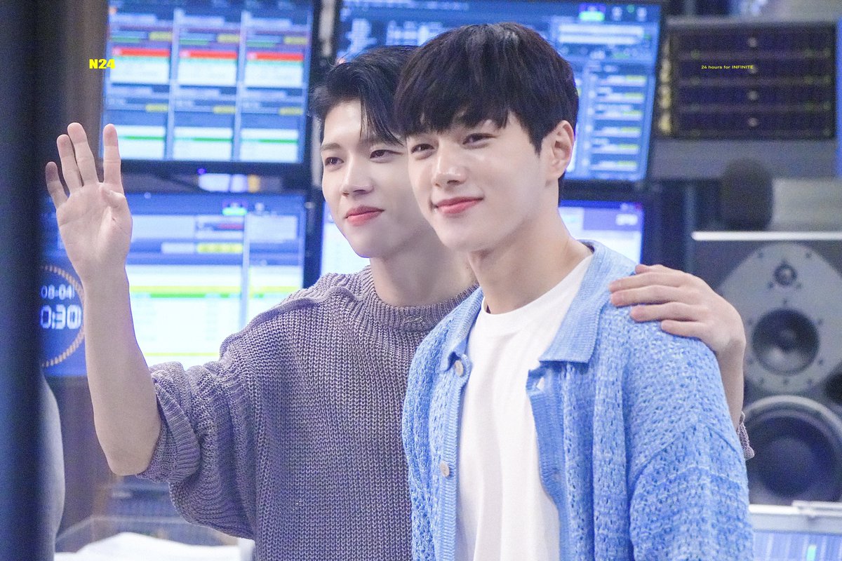 _currentW's tweet photo. 230803 데키라 우현 명수 🐶🐱

#남우현 #김명수 #엘 
#NamWooHyun #KimMyungSoo #L
#인피니트 #INFINITE https://t.co/Fjn4tWBlPO
