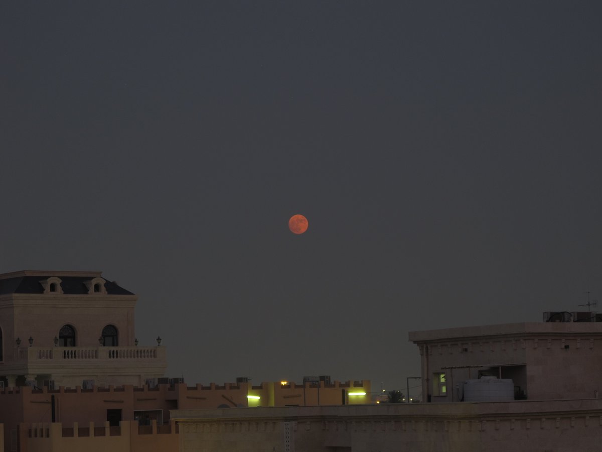 hrefaaz2's tweet photo. 2023 August Blue Super Moon. #supermoon #BlueMoon https://t.co/mpMsk6N0Dk