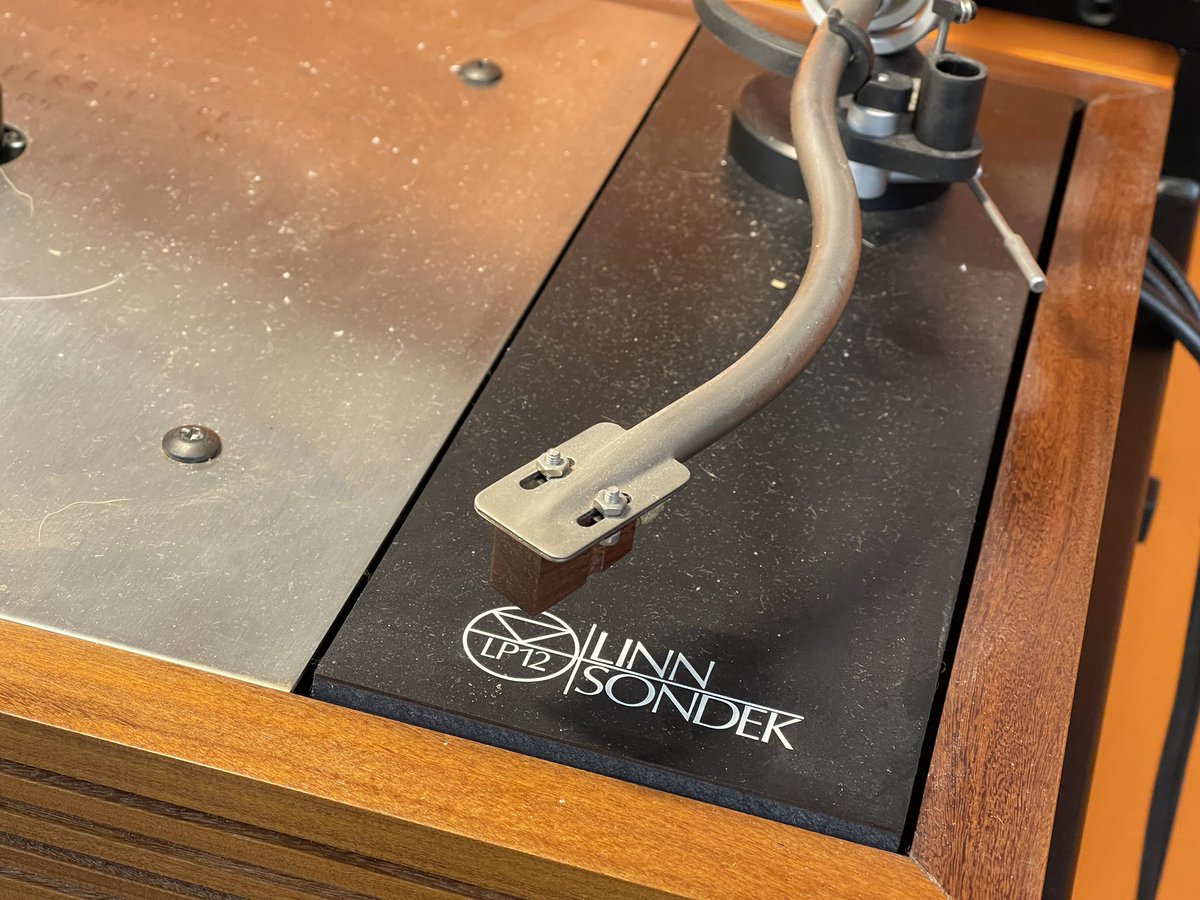 HiFiGear's tweet photo. This afternoon I collected this lovely @linnproducts LP12 in need of some TLC - fitted with an Alphason tonearm, @NaimAudio Armageddon psu and Koetsu cartridge.

After a good clean, service and refurb this old deck will be ready to produce great music once again! https://t.co/Rlm43iGr01