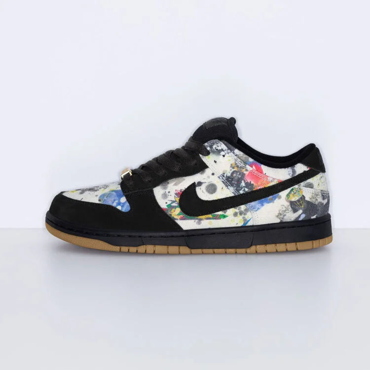 nicekicks's tweet photo. Supreme x Nike SB Dunk Low “Rammellzee” 👀 https://t.co/KMHiCqI9y3
