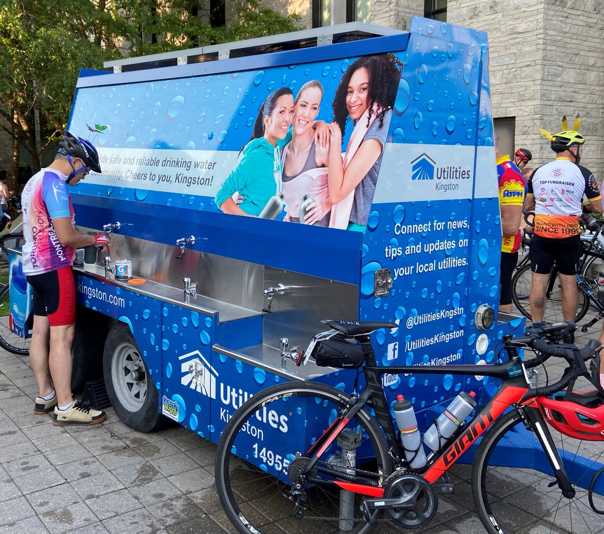 UtilitiesKngstn's tweet photo. Are you ready for the Open Farm Days launch, celebrating local farming and food? We are too! Our #WaterBuggy will be there, providing safe, quality tap water. Don’t forget to bring your reusable water bottle and we’ll see you at Centennial Park, Harrowsmith on Sept. 1 from 3-7. https://t.co/Ae8JfLWuJy