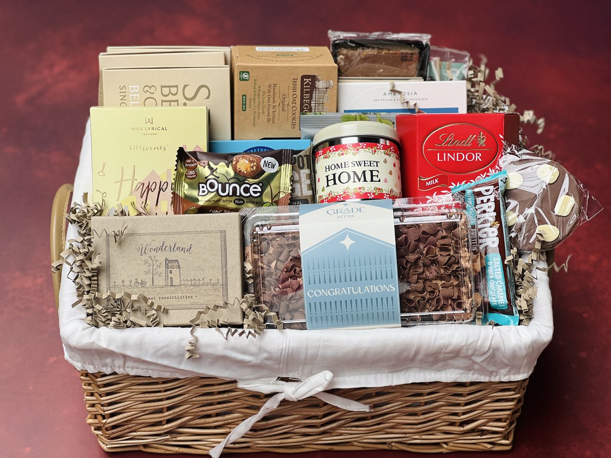 BasketsGalore's tweet photo. Today's Gift Basket Of The Day is the "New Home Welcome Gift"

https://t.co/j3gNW9m4r8

Follow &amp; RT to enter #prize draw to #win a Gift Basket. More info via our blog.

#dailydispatch #competition #giftbasketsrule #housewarminghampers #newhomegift https://t.co/JC83bY0UOT